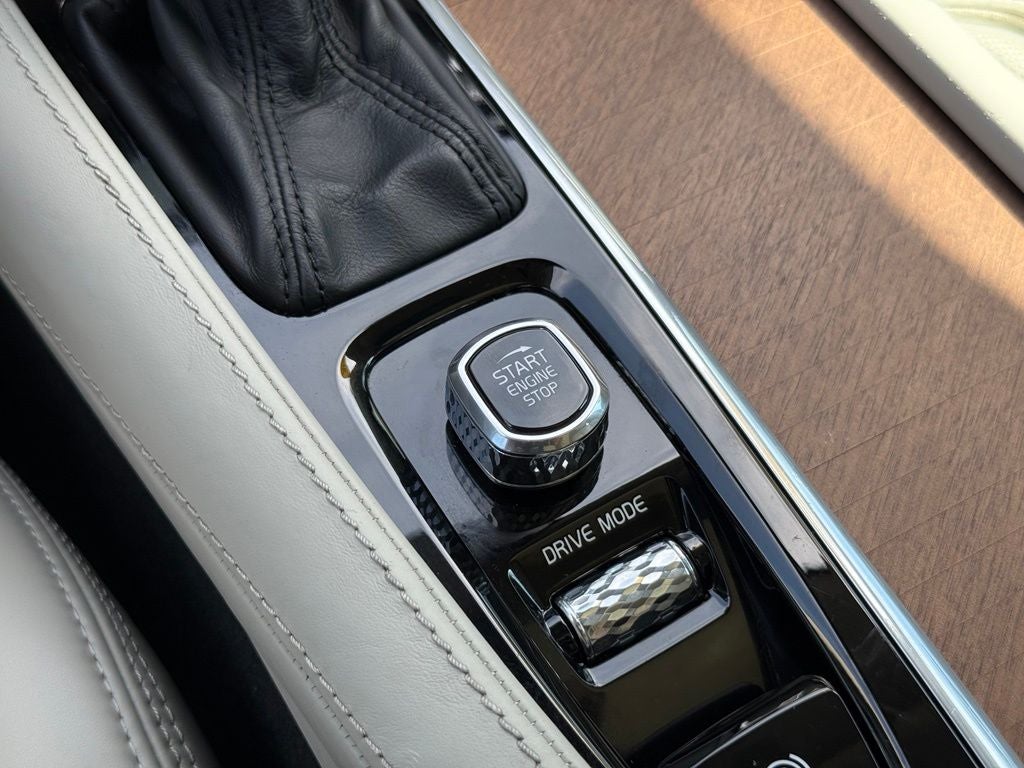 2019 Volvo XC90 T6 Inscription