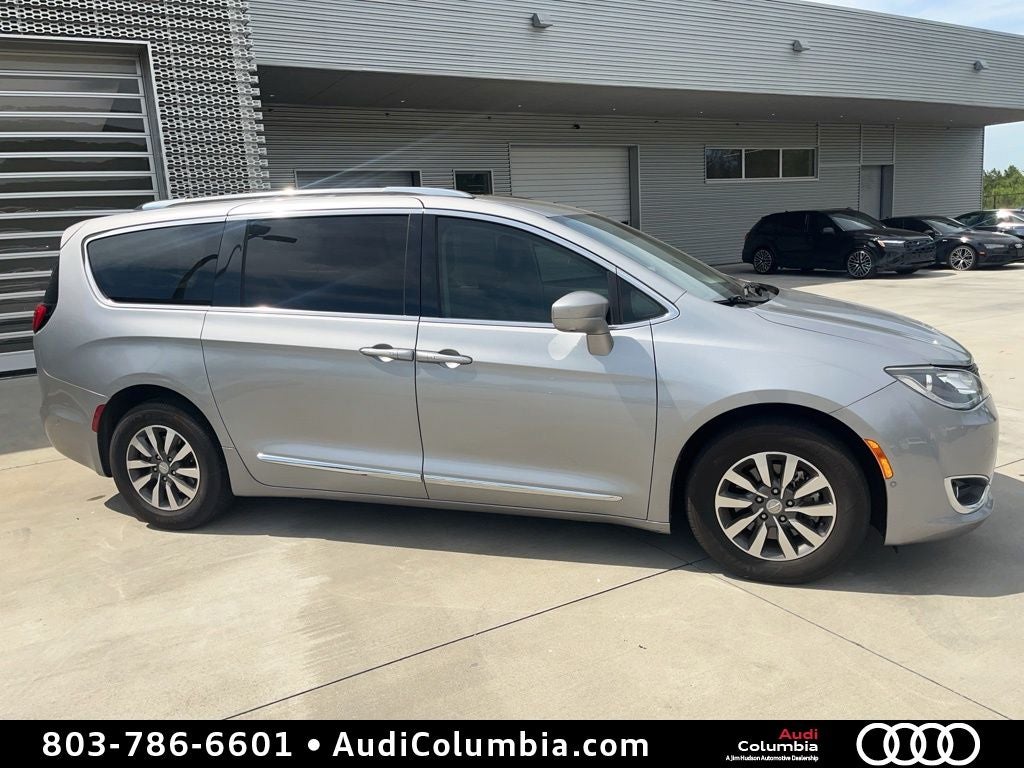 2020 Chrysler Pacifica Touring L Plus