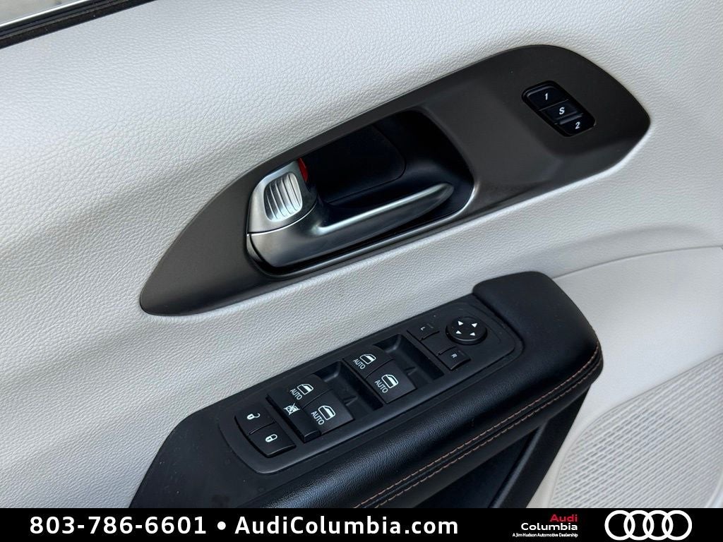 2020 Chrysler Pacifica Touring L Plus