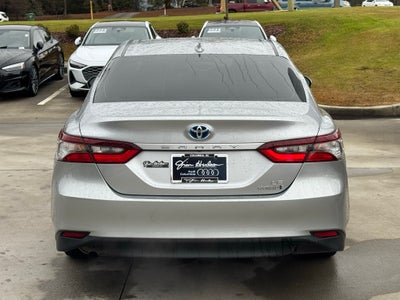 2022 Toyota Camry Hybrid LE