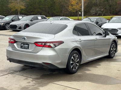 2022 Toyota Camry Hybrid LE