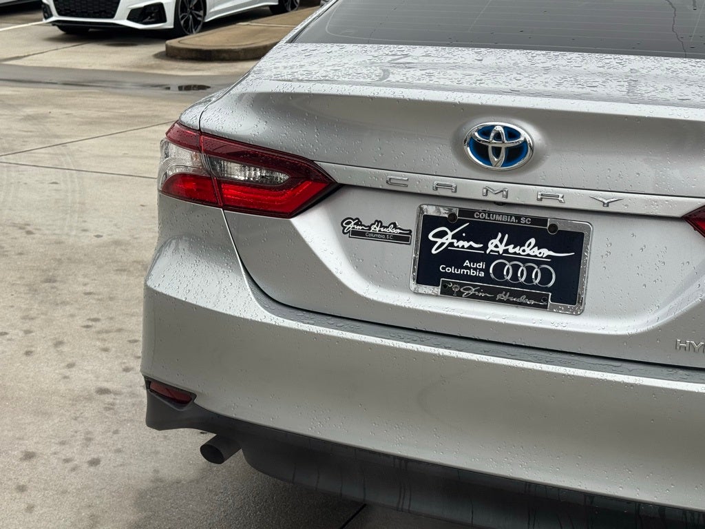 2022 Toyota Camry Hybrid LE