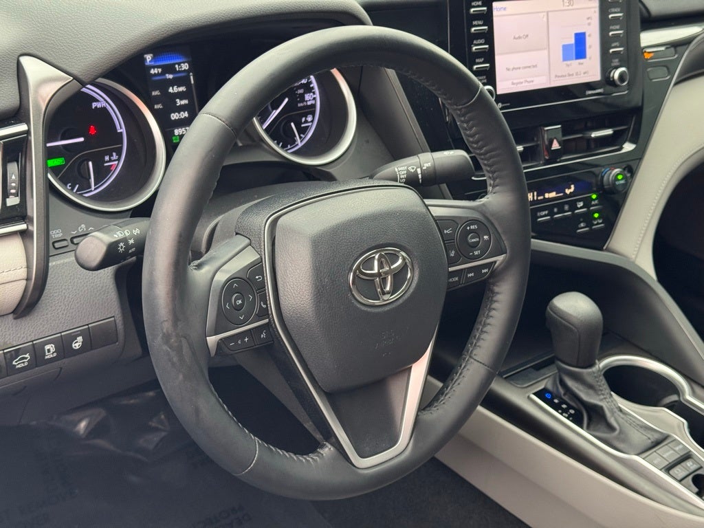 2022 Toyota Camry Hybrid LE