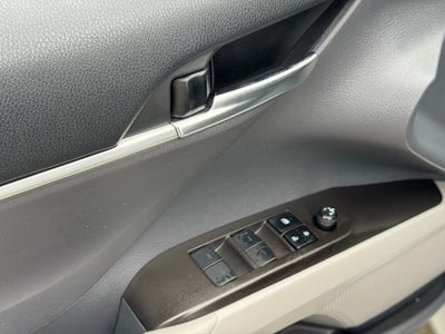 2022 Toyota Camry Hybrid LE