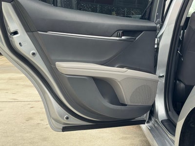 2022 Toyota Camry Hybrid LE