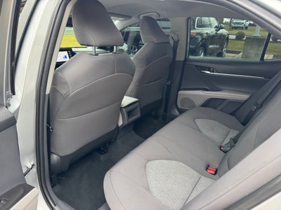 2022 Toyota Camry Hybrid LE