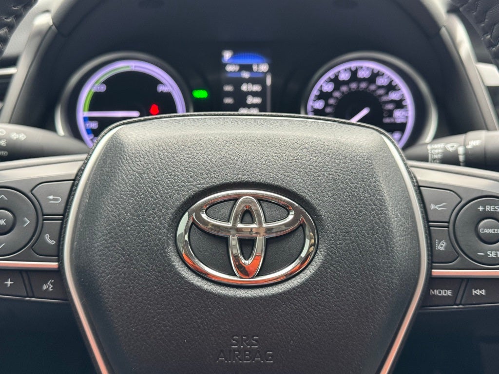 2022 Toyota Camry Hybrid LE