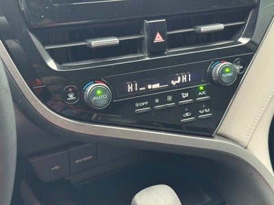 2022 Toyota Camry Hybrid LE