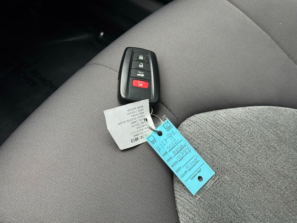 2022 Toyota Camry Hybrid LE