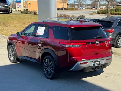 2022 Nissan Pathfinder SL