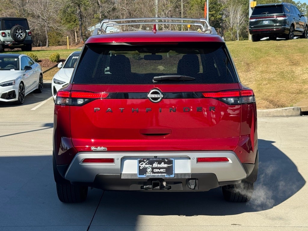 2022 Nissan Pathfinder SL