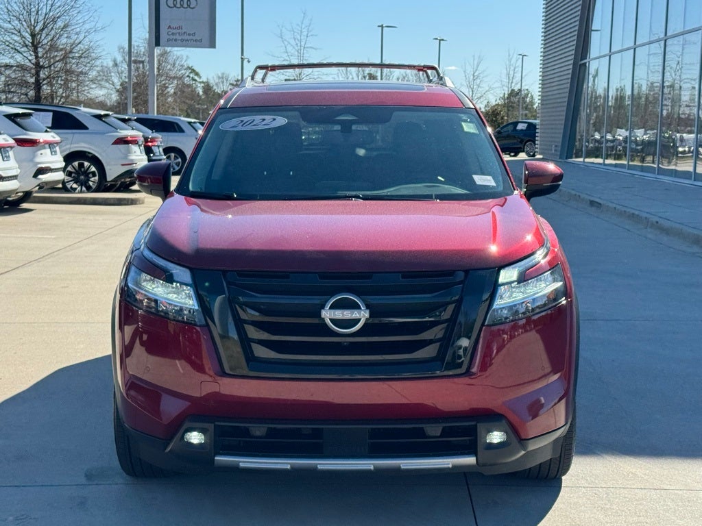 2022 Nissan Pathfinder SL