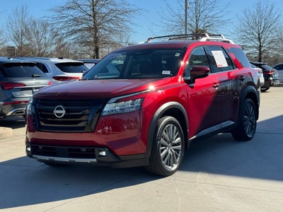 2022 Nissan Pathfinder SL