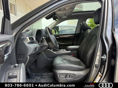 2023 Toyota Highlander Platinum