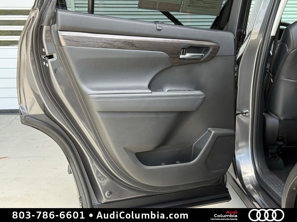 2023 Toyota Highlander Platinum
