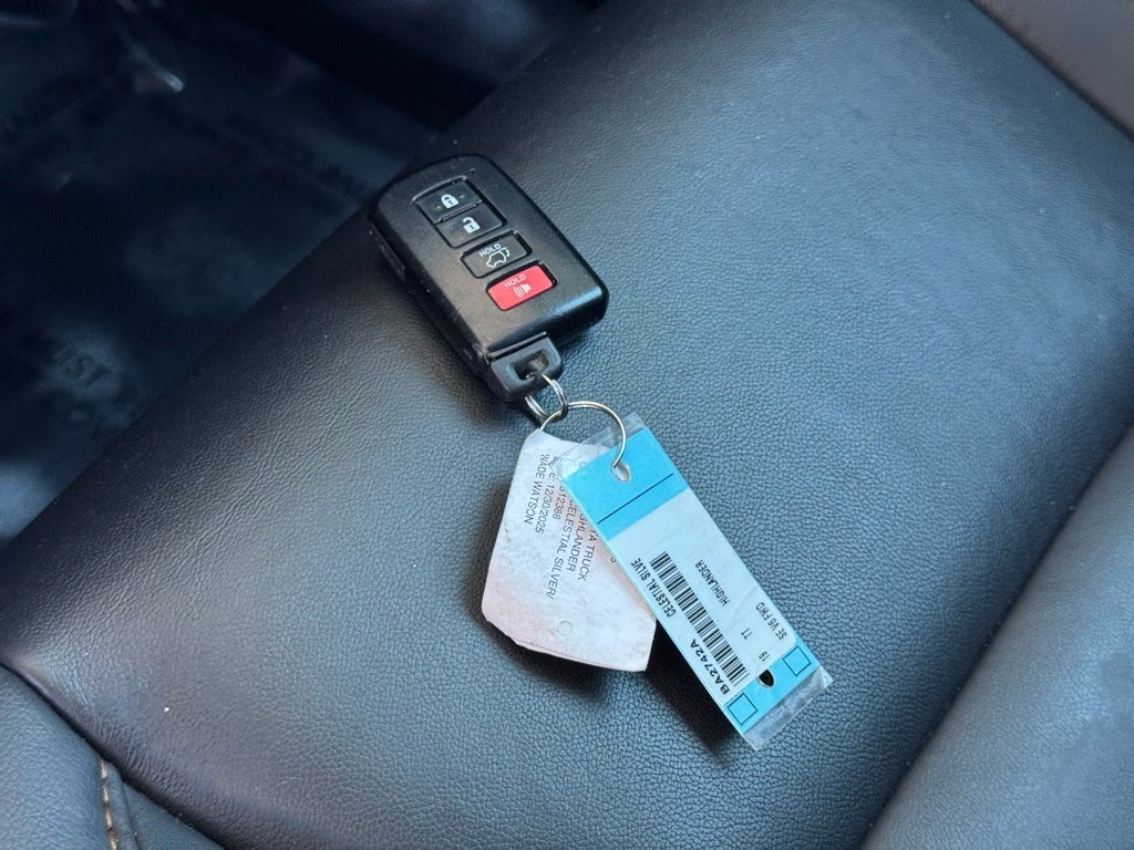 2019 Toyota Highlander SE