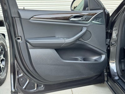 2025 BMW X4 xDrive30i