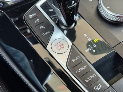 2025 BMW X4 xDrive30i