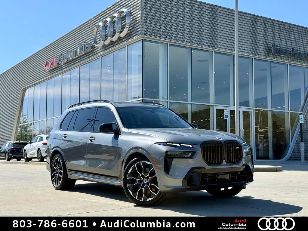 2023 BMW X7 M60i