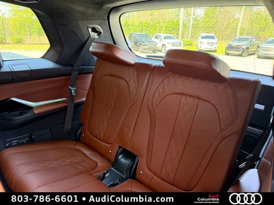 2023 BMW X7 M60i
