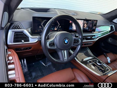 2023 BMW X7 M60i