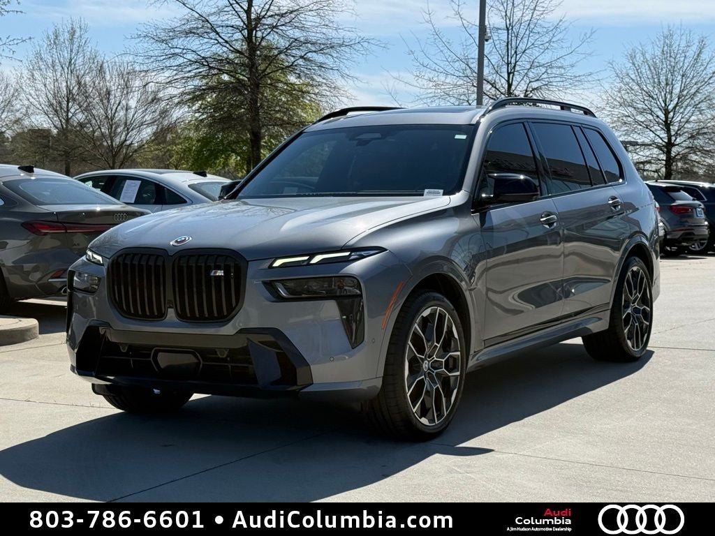2023 BMW X7 M60i