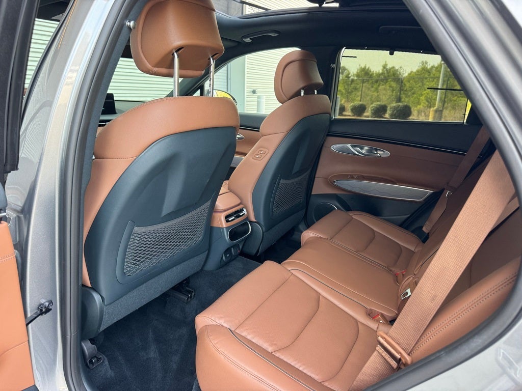 2022 Genesis GV70 2.5T