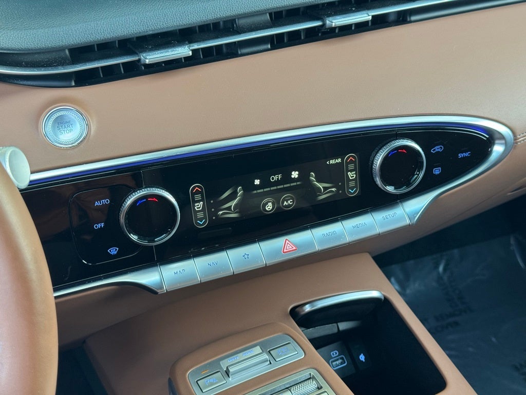 2022 Genesis GV70 2.5T