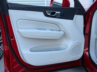 2018 Volvo XC60 T5 Momentum