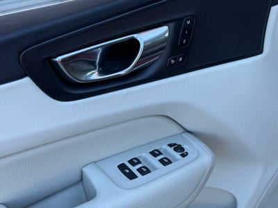 2018 Volvo XC60 T5 Momentum