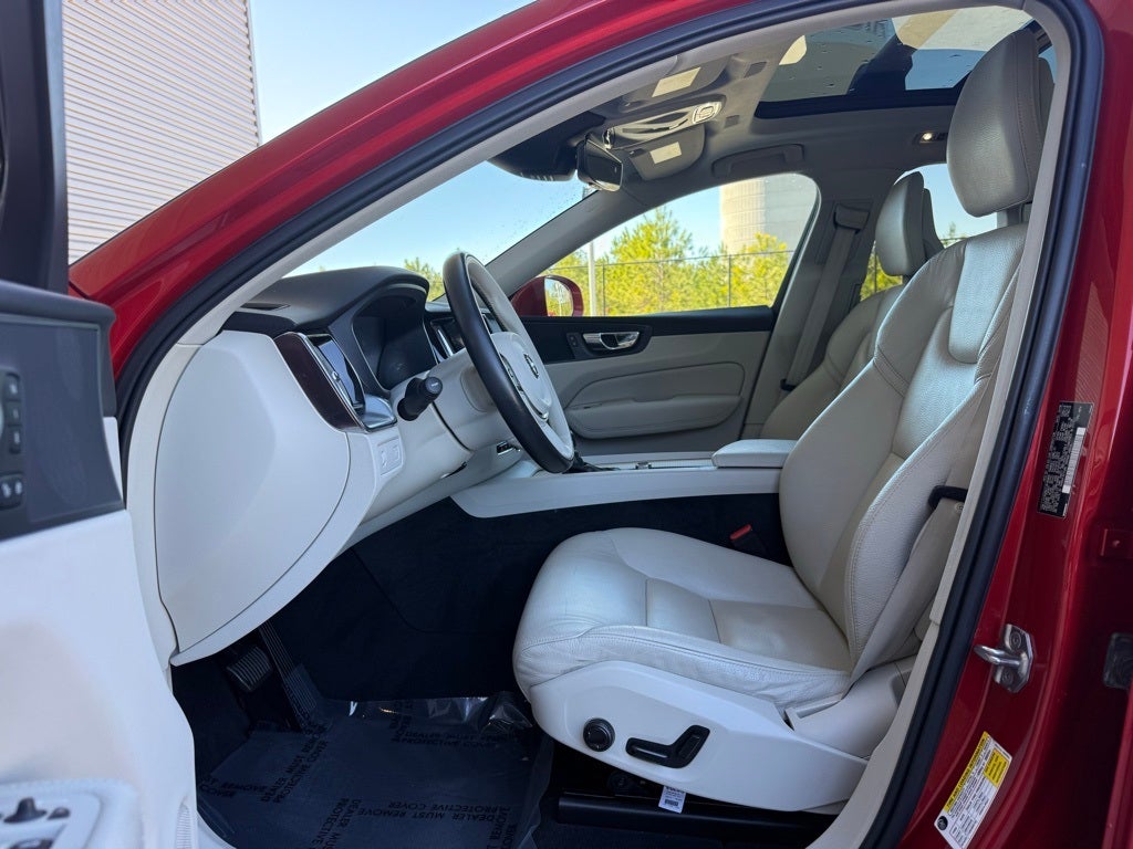 2018 Volvo XC60 T5 Momentum