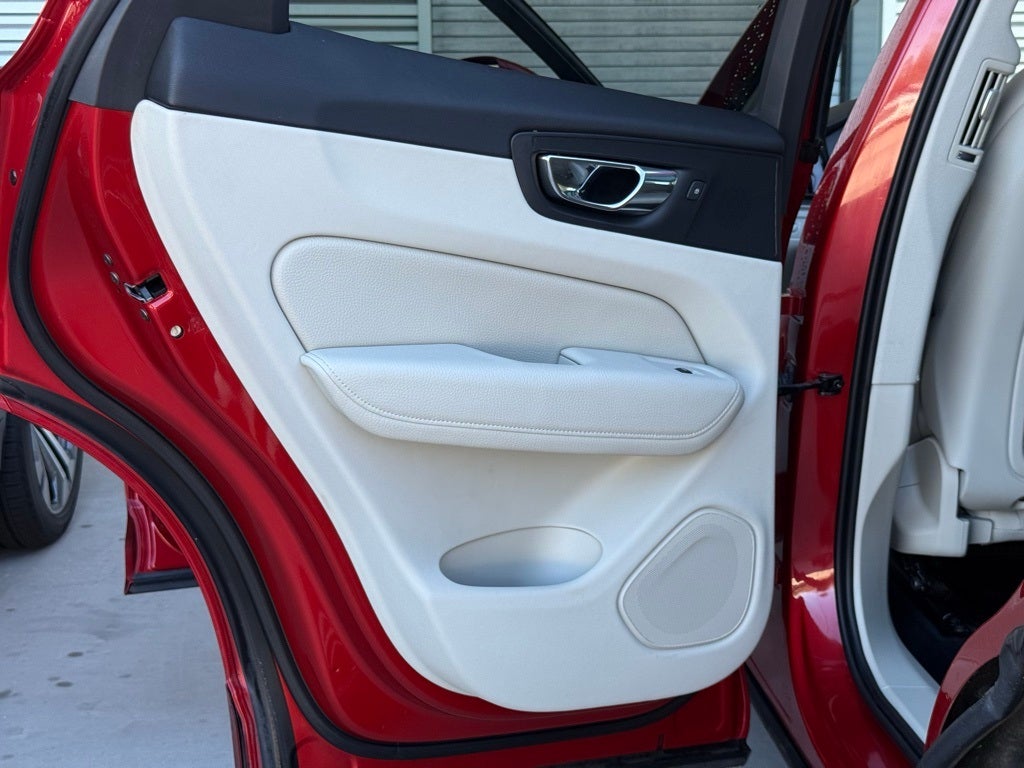 2018 Volvo XC60 T5 Momentum