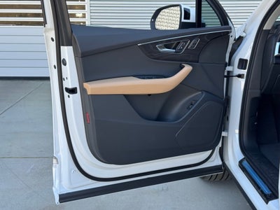 2025 Audi Q7 55 Premium quattro