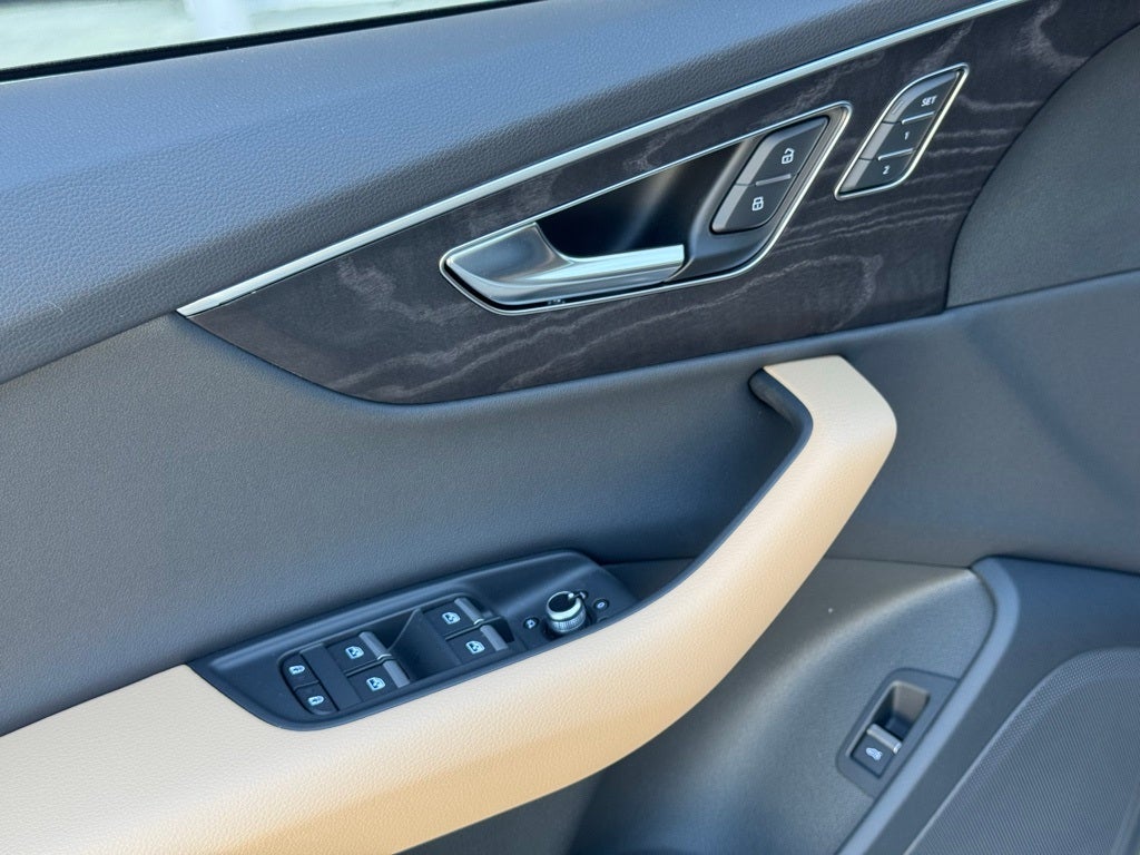 2025 Audi Q7 55 Premium quattro
