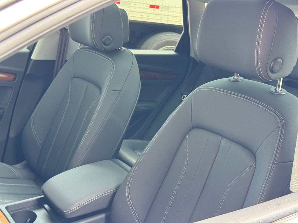 2023 Audi Q5 45 S line Premium quattro