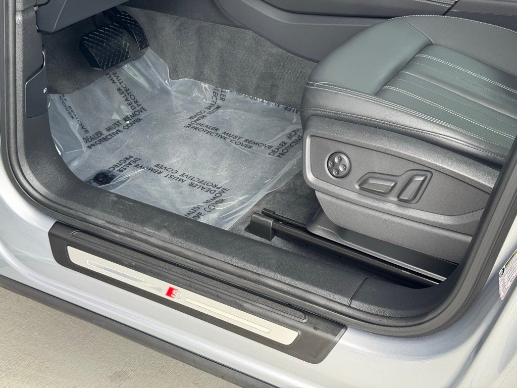 2023 Audi Q5 45 S line Premium quattro