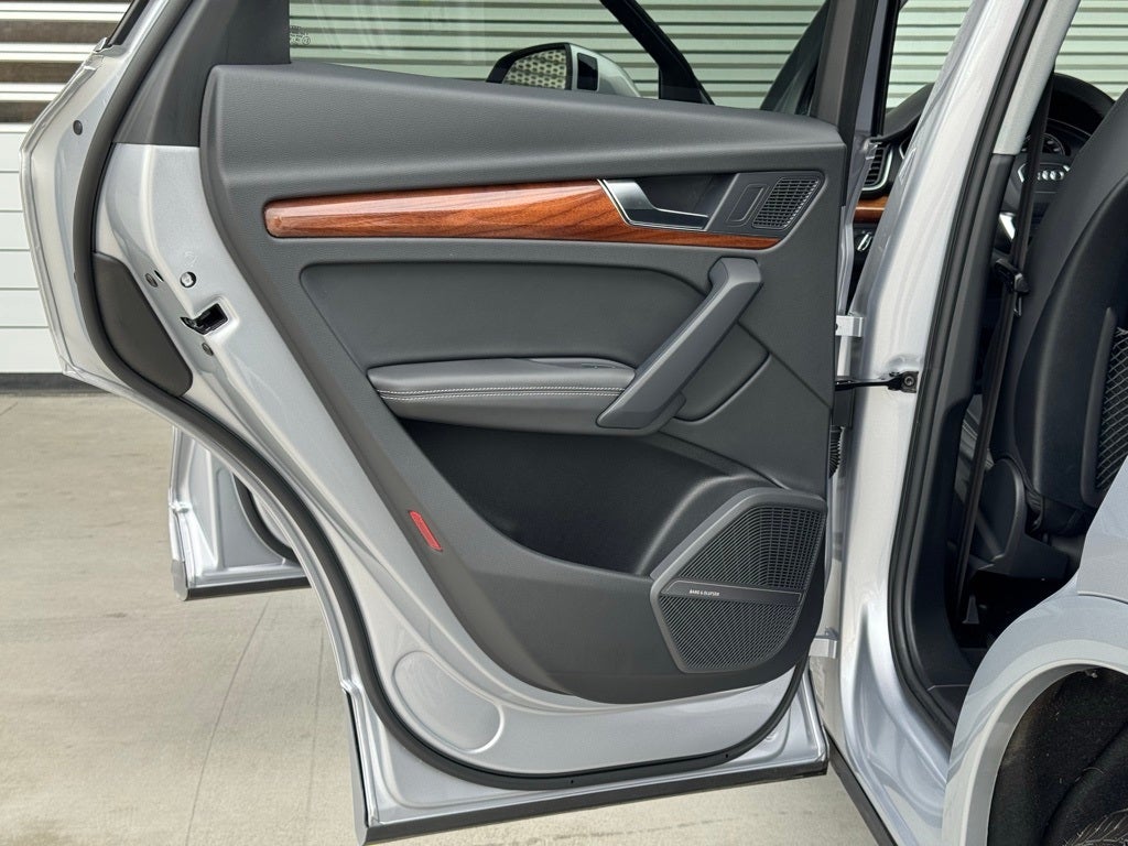 2023 Audi Q5 45 S line Premium quattro