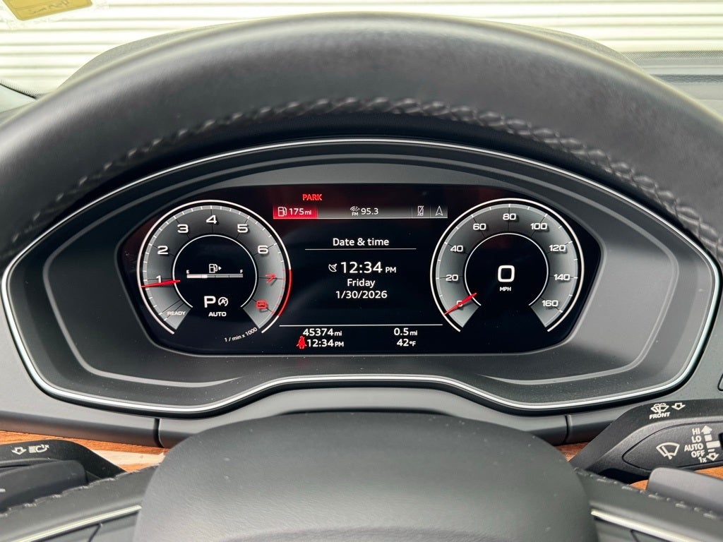 2023 Audi Q5 45 S line Premium quattro