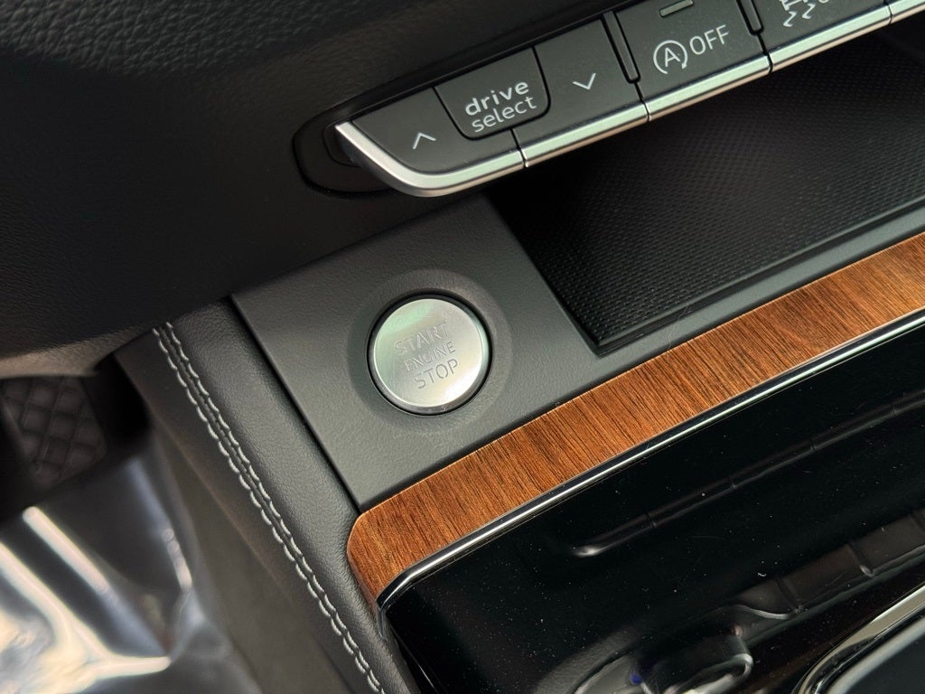 2023 Audi Q5 45 S line Premium quattro