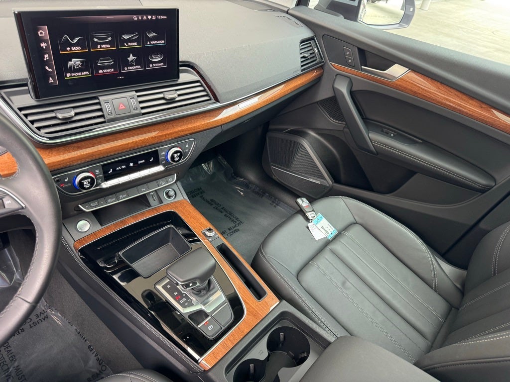 2023 Audi Q5 45 S line Premium quattro