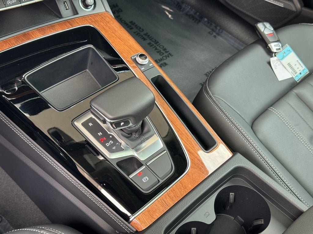 2023 Audi Q5 45 S line Premium quattro