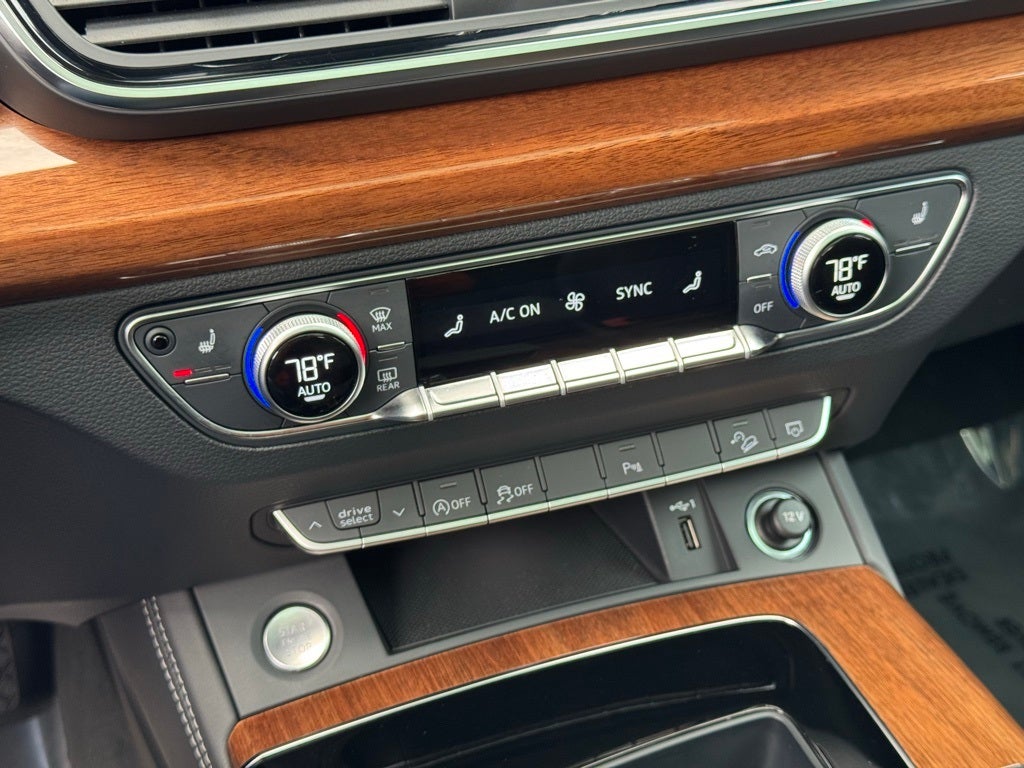 2023 Audi Q5 45 S line Premium quattro