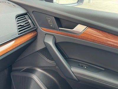 2023 Audi Q5 45 S line Premium quattro