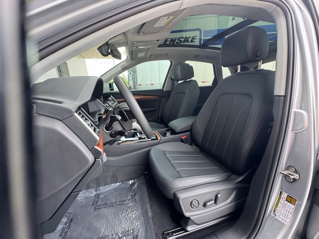 2023 Audi Q5 45 S line Premium quattro