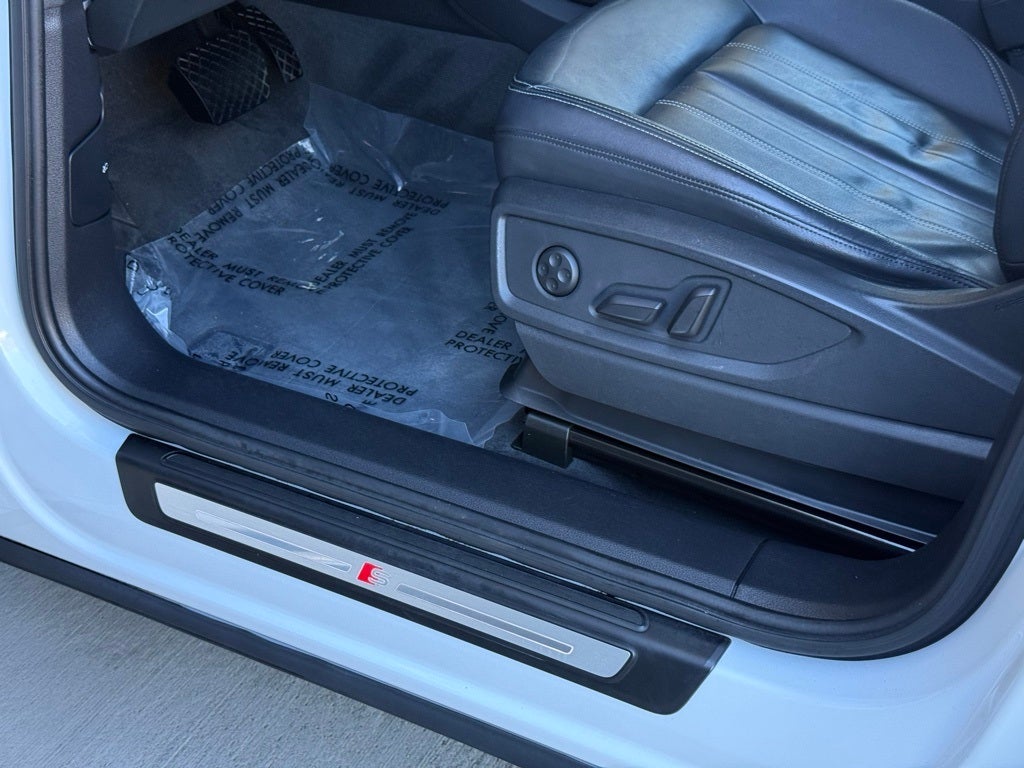 2022 Audi Q5 45 S line Premium quattro