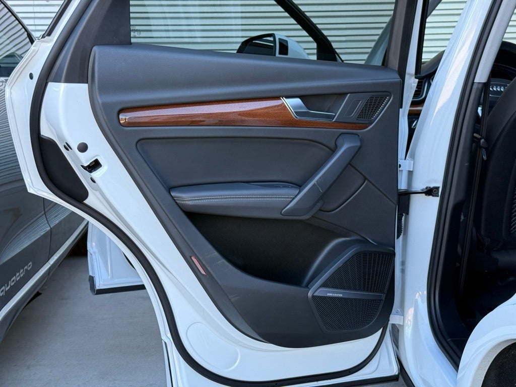 2022 Audi Q5 45 S line Premium quattro