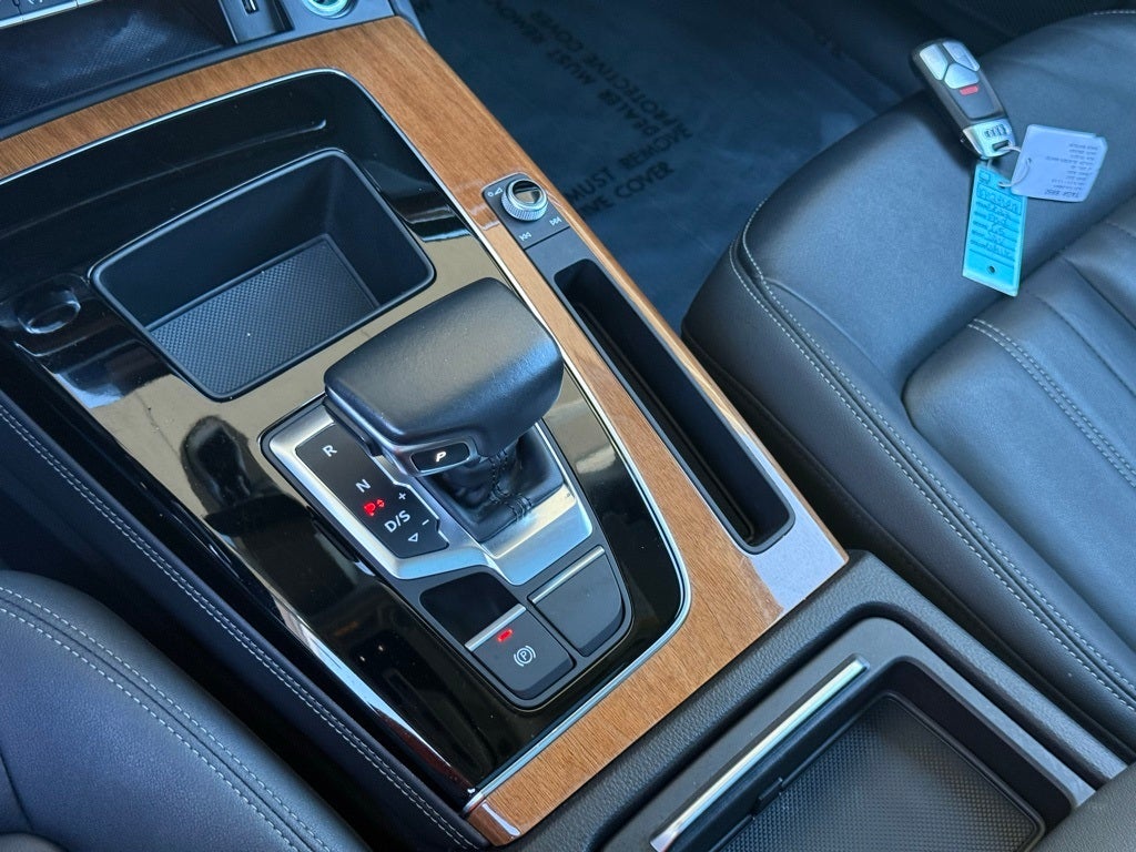 2022 Audi Q5 45 S line Premium quattro