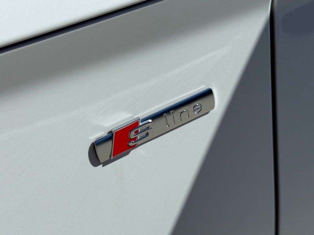 2022 Audi Q5 45 S line Premium quattro