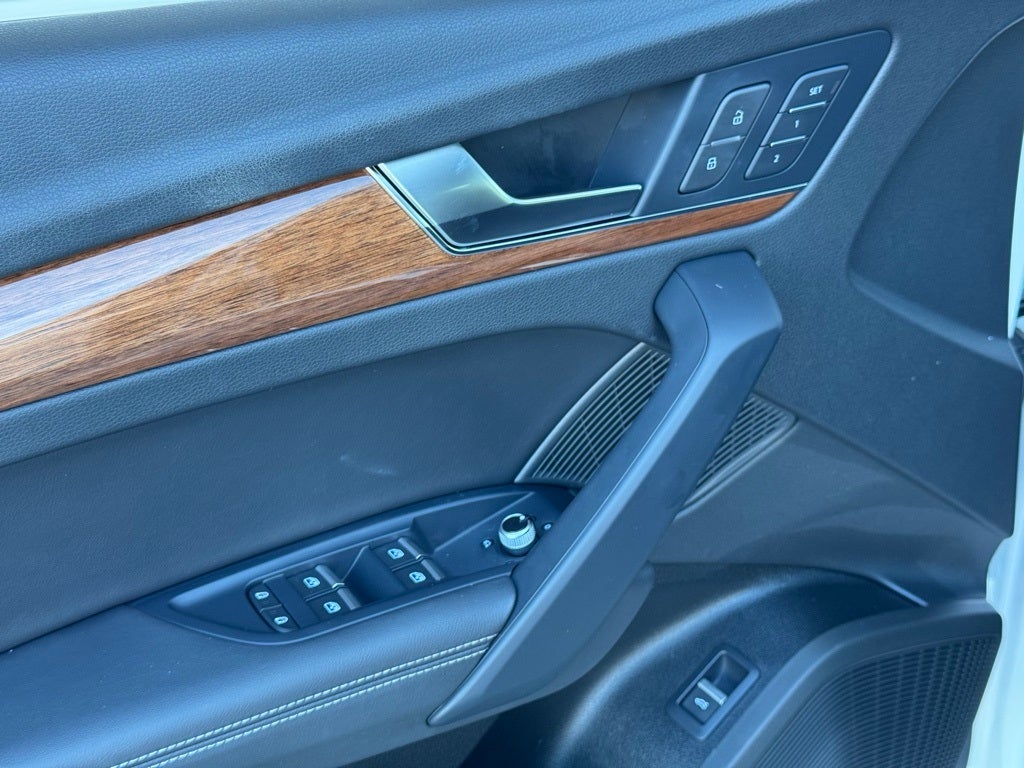 2023 Audi Q5 45 S line Premium quattro