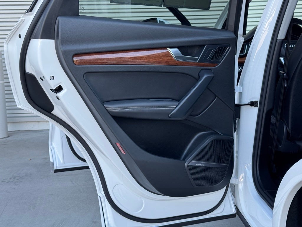 2023 Audi Q5 45 S line Premium quattro